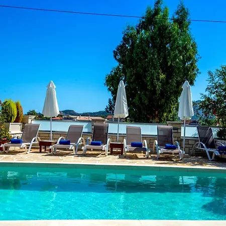 Casa de Férias Stone Lika *