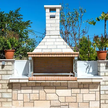 Casa de Férias Stone Lika *