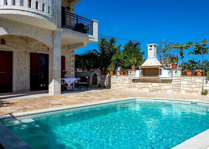 Stone Lika Vakantiehuis *